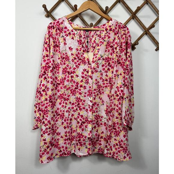 New NYDJ Pintuck Blouse in Summer Wind Plus Size 3X - Picture 3 of 8